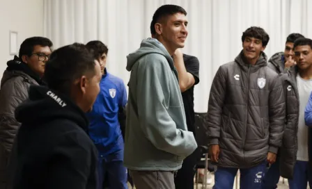 Edson Álvarez visitó a los jóvenes canteranos de Pachuca previo a la Futures Cup