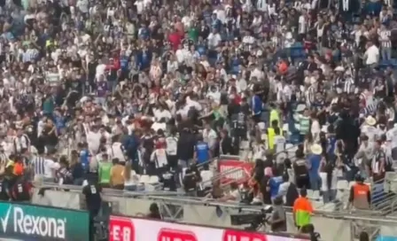 Se presentó conato de bronca en gradas del BBVA en el duelo entre Monterrey y Santos