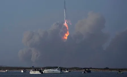 Starship de Space X, compañía de Elon Musk, explota en el aire durante el lanzamiento