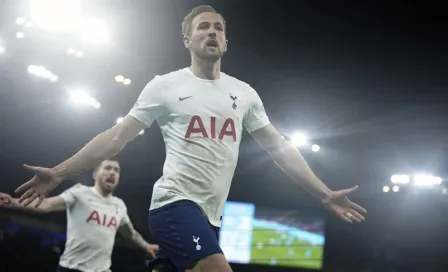 Harry Kane anotó ante el Liverpool e igualó en goles el récord de Wayne Rooney