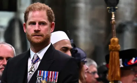 Harry es relegado a la tercera fila en la coronación de Carlos III