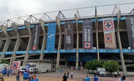 Lento ingreso al Estadio Azteca previo al Cruz Azul vs Atlas del Repechaje