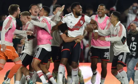 River Plate gana el superclásico argentino ante Boca Juniors en lluvia de expulsiones