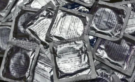 Cofepris emite alerta por famosa marca de condones pirata