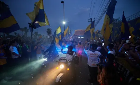 Tigres vs Toluca: Fan universitario sufrió lesión tras explosión de cohetón en recibimiento al club