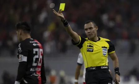 Afición del Atlas trollea a Chivas por polémico arbitraje y lanzan el hashtag #YaVan2