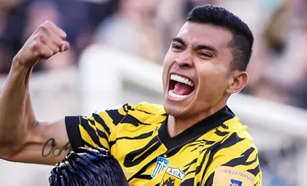 Orbelín Pineda anota gol en triunfo que le da el título de Liga al AEK Atenas en Grecia