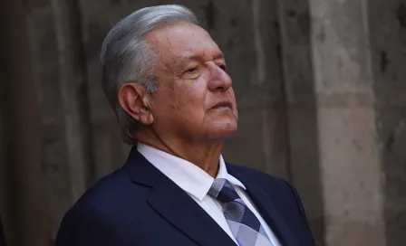 AMLO desmiente falta de apoyo al equipo de natación artística