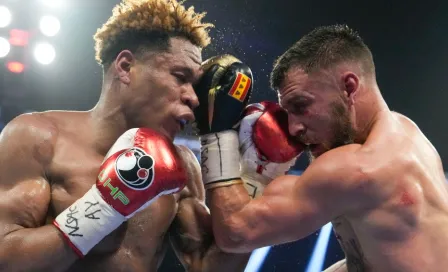 Devin Haney venció por decisión unánime a Vasyl Lomachenko en un resultado polémico