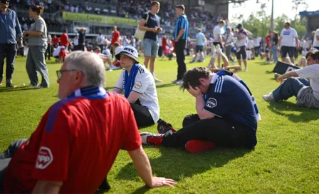 Afición del Hamburgo celebraba ascenso a Bundesliga, pero el Heidenheim arrebató el sitio