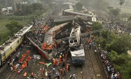 Accidente ferroviario en la India dejó a 280 muertos y más de 900 heridos