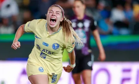 Katty Martínez al recibir el trofeo de MVP de la Final de Ida: 'Quiero el de Campeón'