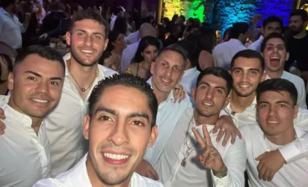 Santi Giménez convive con Pocho, Guti, Luis Chávez y otros jugadores en boda