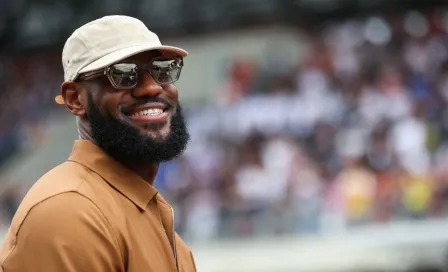 LeBron James, invitado de lujo en las 24 horas de Le Mans, dio el 'banderazo' de salida