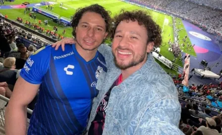 Hermano de Luisito Comunica asistió a Final de la Champions con playera del Puebla