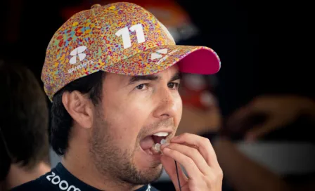 'Checo' Pérez presume casco para el Gran Premio de Canadá inspirado en Indiana Jones