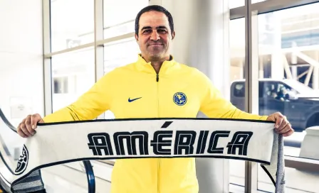 América: André Jardine firma playeras de Las Águilas como nuevo DT