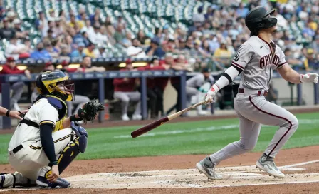 Alek Thomas conecta cuadrangular en su regreso a las Mayores