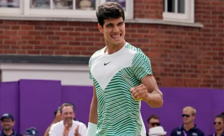 Carlos Alcaraz avanza a la Final en Queen's Club y busca recuperar el número uno del mundo