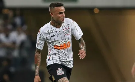 ¡Lo agarran en la 'movida'! Afición del Corinthians agrede a Luan tras salir de un motel