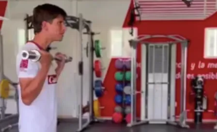 Jürgen Damm presume el inicio de su transformación en el gimnasio y le llueven burlas