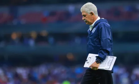 ¡Papelón de Cruz Azul! La Máquina hace el ridículo en su presentación en el Estadio Azteca