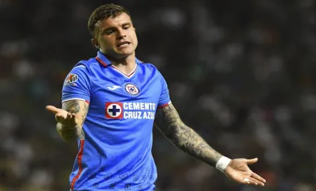 Christian Tabó fue abucheado previo al duelo de Cruz Azul frente a Toluca