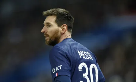 Fan le pide foto a Lionel Messi y en un descuido le planta un beso