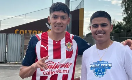 ¿Traicionó a Pumas? Jorge Ruvalcaba es captado con playera de Chivas y lo revientan en redes 