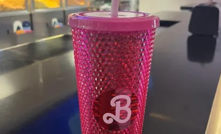 Vasos de Barbie son acaparados por revendedores y desatan peleas en los cines 