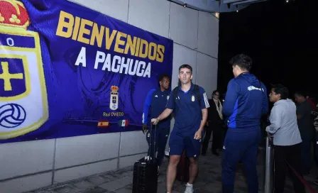 Pachuca recibió al Real Oviedo entre fuegos artificiales y banderas 