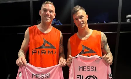 Lotti y Rotondi posan con la playera de Messi tras derrota de Cruz Azul ante Inter Miami