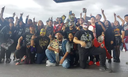 Aficionados recibieron a la WWE en la Arena Ciudad de México 