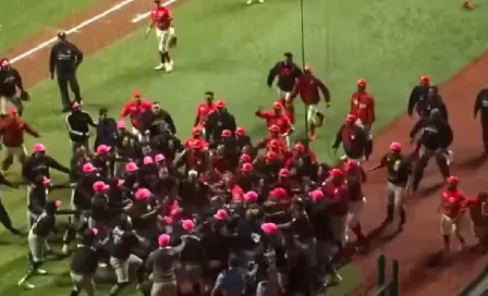 ¡Se armó la campal! Diablos Rojos y Mariachis protagonizaron pelea en el estadio