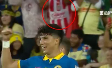 ¿La traición? Aficionado de Chivas fue captado celebrando el gol del América en Leagues Cup