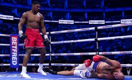 Anthony Joshua vence por KO a Robert Helenius con tremendo derechazo