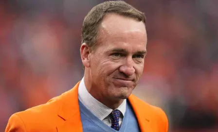 Peyton Manning regresa a la Universidad de Tennessee esta vez como profesor