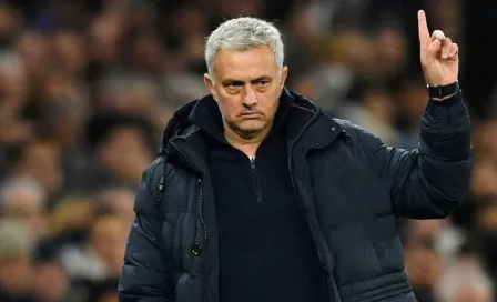 José Mourinho 'explotó' por tener jugadores suspendidos: 'El futbol va con muchos años de retraso'