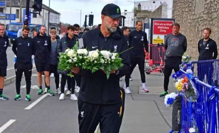 ¡Vaya gesto! Liverpool olvidó la rivalidad y rindió homenaje a aficionado de Everton que falleció