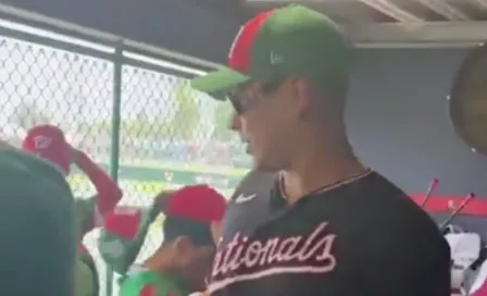 Joey Meneses dio regalos y convivió con la Selección Mexicana infantil en Williamsport