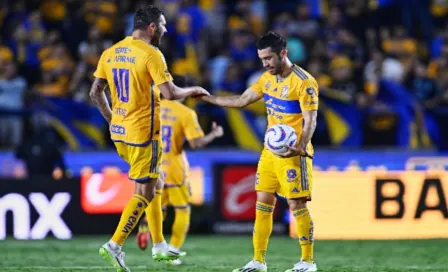 Gignac 'se aviva', ve el VAR y da por bueno gol de Tigres antes que el árbitro