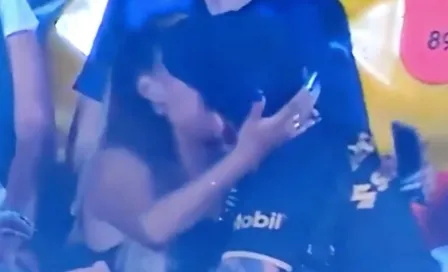 Aficionado de Pumas 'la rompió' en Kiss Cam de la Liga Colombia