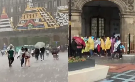 Diluvio en el Zócalo de la CDMX espanta a la gente previo al Grito de la Independencia de México