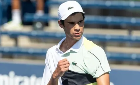 Rodrigo Pacheco debuta con victoria en la Copa Davis en el Club Campestre de Mérida