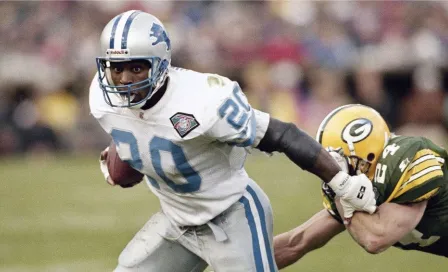 Detroit Lions develan estatua de Barry Sanders en Ford Field