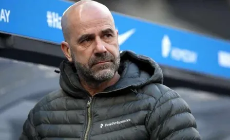 Peter Bosz, DT del PSV, criticó la discusión entre Chucky y Pepi para cobrar un penal