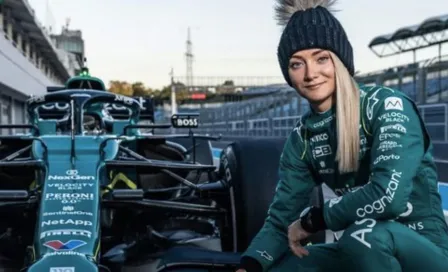 Jessica Hawkins se convirtió en la primera mujer en conducir un F1 moderno