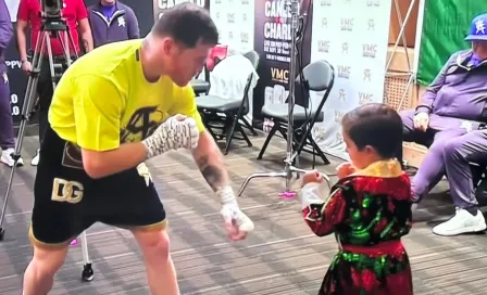 Canelo Álvarez comparte emotivo momento con su hijo previo a su pelea contra Jermell Charlo