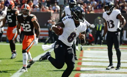 Con cuatro anotaciones de Lamar Jackson, Ravens aplastan 28-3 a Browns