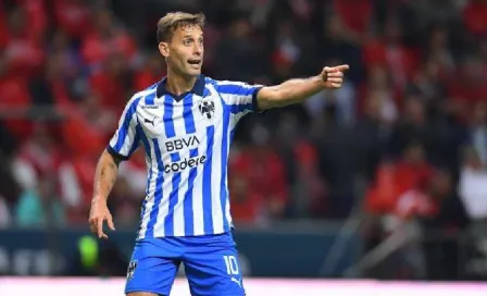 Sergio Canales sufrió una lesión muscular y apunta a ser baja al menos dos semanas